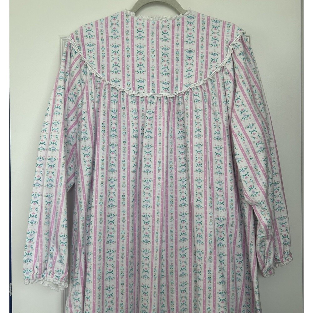 Lanz of Salzburg Floral Flannel Nightgown 1X Lace Rosey Tyrolean Pattern Cottage - Picture 8 of 12
